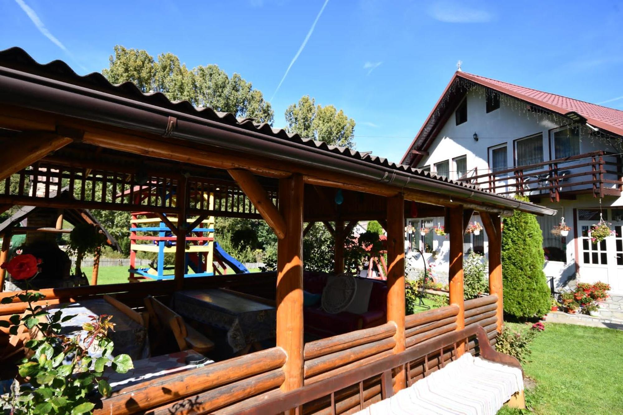 Casa Stefanut Hotel Moeciu De Sus Ngoại thất bức ảnh